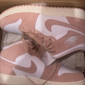 Air Jordan 1 Kids' Grade School Mid Shoes